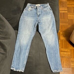 ABERCROMBIE & FITCH HIGH RISE MOM JEAN CURVE LOVE JEANS SZ 26